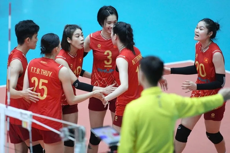 Đội tuyển bóng chuyền nữ Việt Nam nắm giữ kỷ lục giàu thành tích nhất với 6 lần đăng quang.