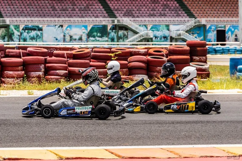 Hệ thống sân đua Go Kart đạt chuẩn quốc tế thu hút giới trẻ tại Việt Nam.